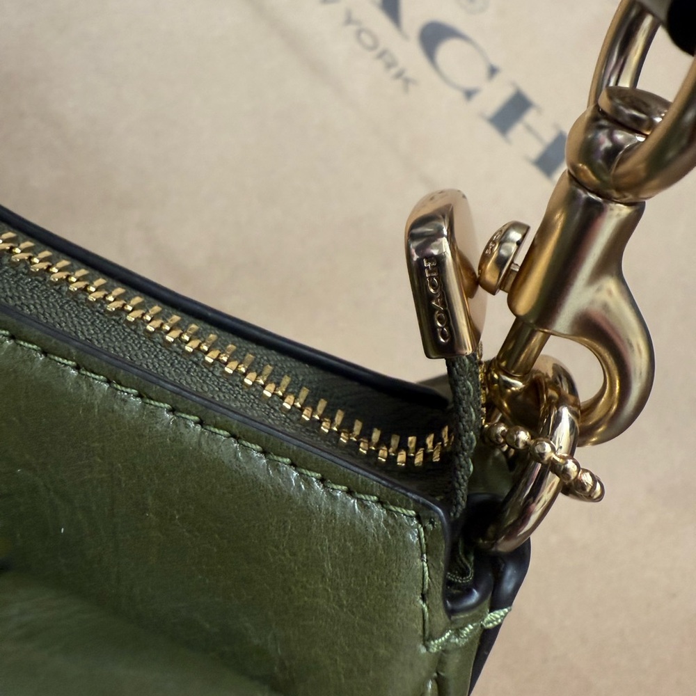 Coach Ashton Olive Green Shoulder Bag + dust bag - Picture 9 of 12